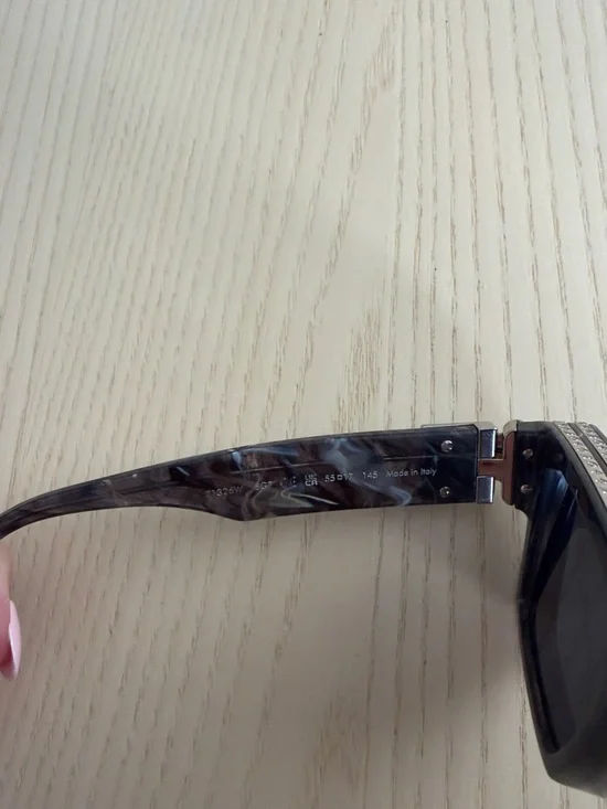 Louis Vuitton Sunglasses - Picture 4 of 13